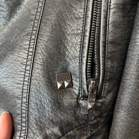 🎉4/30$🎉 Point Zero Vintage Black Faux Leather Moto Jacket – Medium 🖤 - Picture 4 of 8